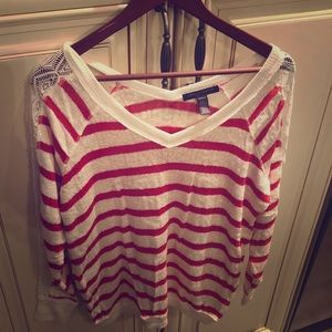 Pea in the Pod Maternity shirt size medium